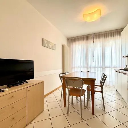Emy Fronte Mare-carraro Immobiliare Jesolo-family Апартаменты